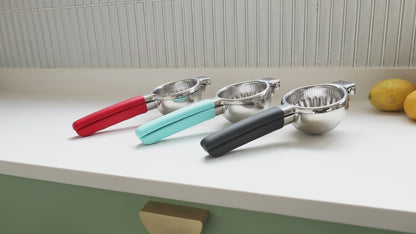 IntraSellers Citruspers  – Handmatig – Roestvrij Staal - silicone Handvat